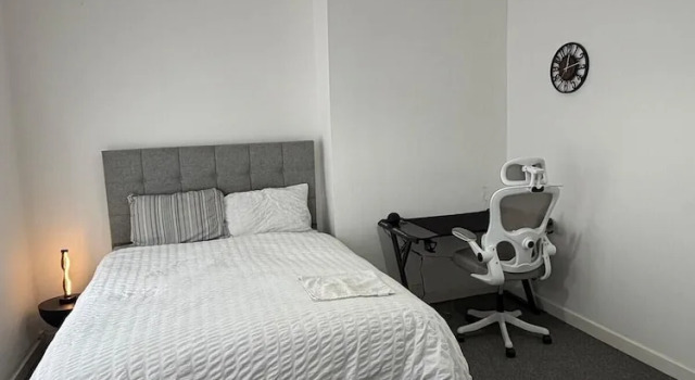 Kensington Studio, 3rd-floor City Base