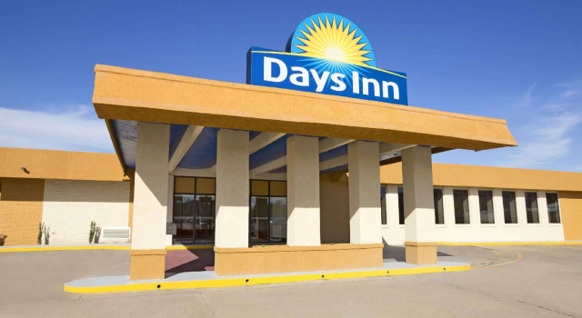 Двухместный люкс Days Inn by Wyndham Henryetta