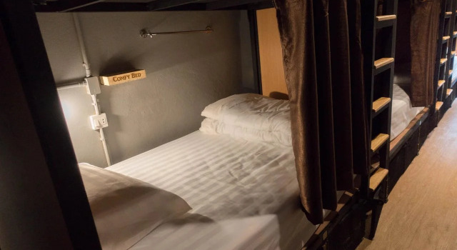 Comfy Bed Hostel - Adults Only