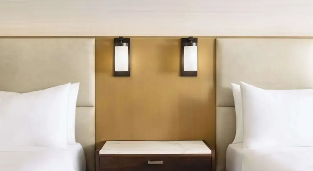 Четырёхместный номер Standard Hotel Santiago, Curio Collection By Hilton