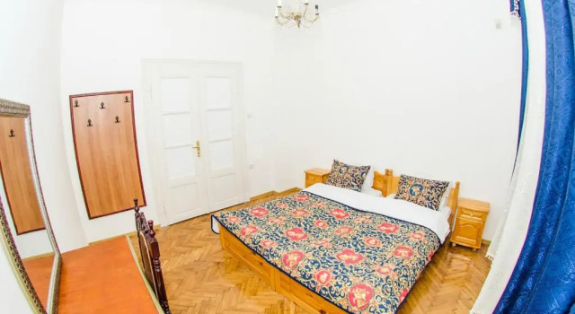 Central GuestHouse Five Corners, Prenota Hotel Hotel economici a Sofia, vicino a Slaveykov Square
