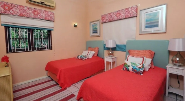 Bella Vista 3 Bedroom Home by RedAwning, Prenota Casa vacanze Ville a Cap Estate, Villa