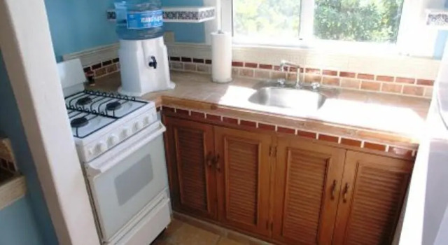 Casa Luna w Private Swimming Pool, Mexico! Walk to Xcacel Beach and Cenotes, Prenota Villa Hotel a Quintana Roo con parcheggio, Parcheggio