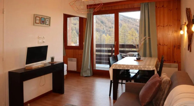 Appartement Les Orres, 2 pièces, 4 personnes - FR-1-322-33, Book Lejlighed Hoteller i Rhône-Alps med pool, Swimmingpool