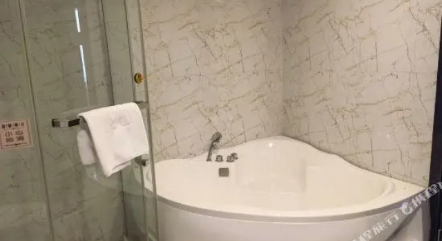 Люкс Deluxe Weiyuan International Hotel