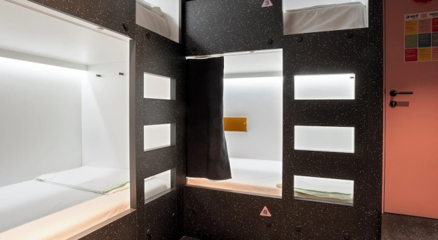 Кровать в общем номере (женский номер) AMISTAT City Hostel Barcelona