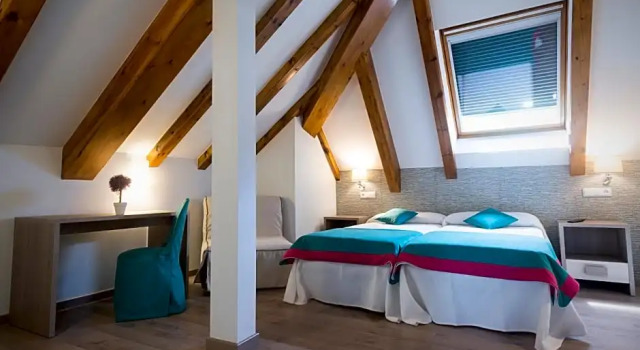 Hotel Rural Auñamendi, Buchen Sie Hotel Ochagavía Irati Forest