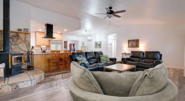 Wooded 2-unit Combo, 1 Mi to Lake Almanor!