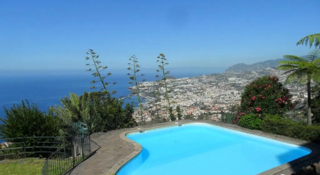 Апартаменты Bay View Apartment