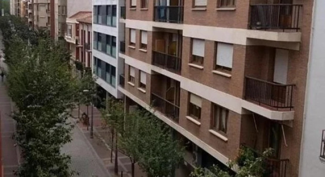 Apartment With 2 Bedrooms in Logroño, With Wonderful City View and Wif, Prenota Appartamento Hotel a La Rioja con parcheggio, Parcheggio