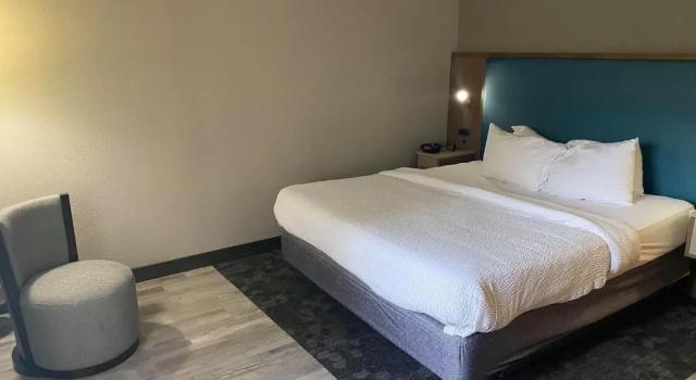 Люкс Courtyard by Marriott Newport News Yorktown