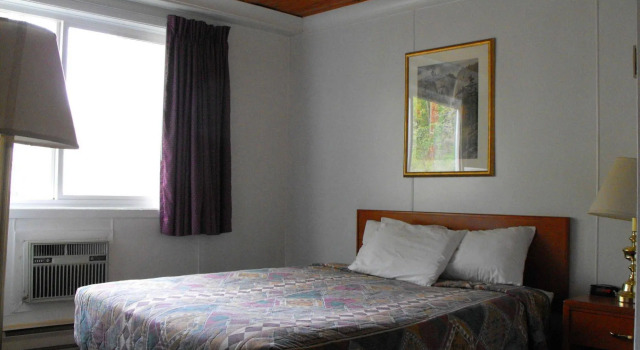 The Villager Inn, Rezerwuj Mini-hotel Princeton Okanagan-Similkameen