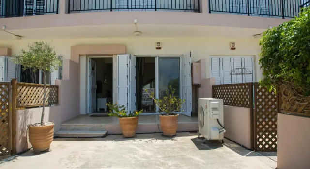 The Paradise Townhouses By Taimoura, Book Vacation Home Cottages in Paphos, near Faros Beach, Cottage