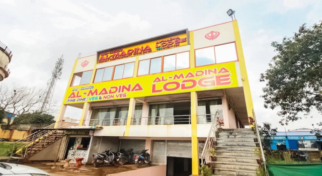 SPOT ON 60724 Al-madina Fine Dine & Lodge, Buchen Sie Hotel Hubli-Dharwar 