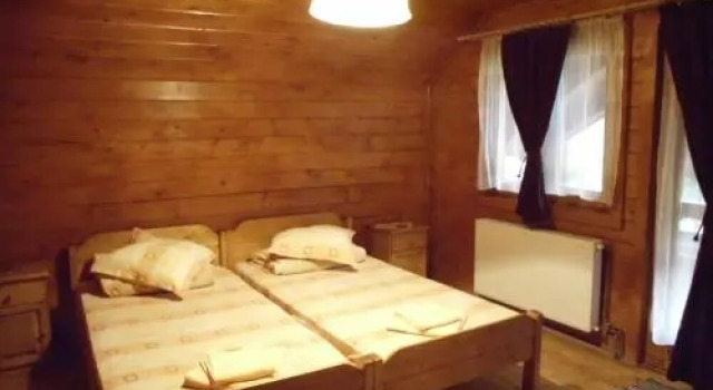 Cabana Mira, Rezerwuj Hotel Hotele w Carpathians - Romania z parkingiem, Parking