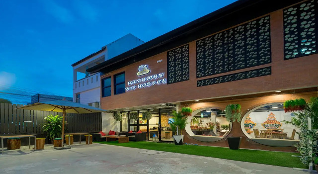 Hanuman V.I.P Hostel (SHA Extra Plus)