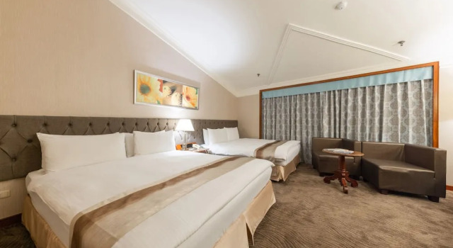 Четырёхместный семейный номер Standard Taoyuan Yuehua Hotel & Golf Club