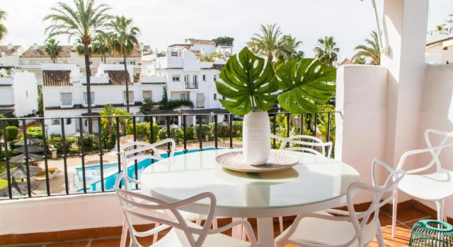 Апартаменты Stylish Penthouse 2 pools & next to beach - RDR204