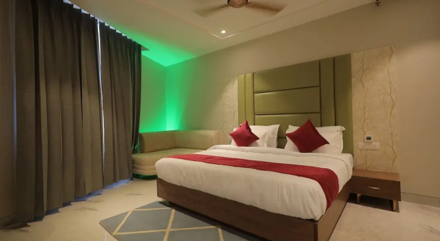 Номер Executive Hotel Taj Crown plaza