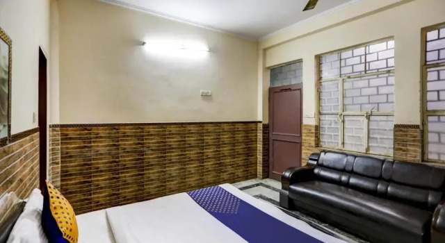 Hotel Arya Deep And Banquet Hall by OYO Rooms