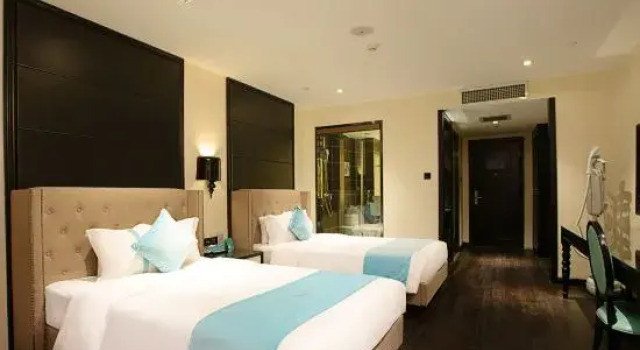 Люкс Deluxe Xana Hotelle·Zhengzhou Weilai Road Exhibition Center