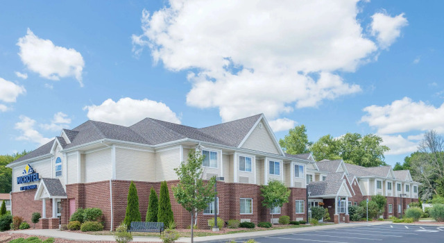 Microtel Inn & Suites Chili/Rochester, Забронировать Отель Центр Чайлай Finger Lakes