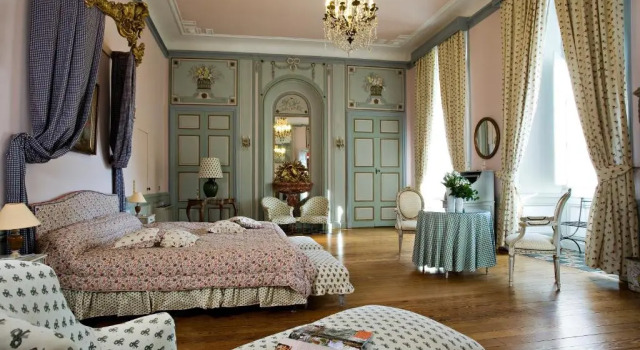 Полулюкс Chateau De Rochegude