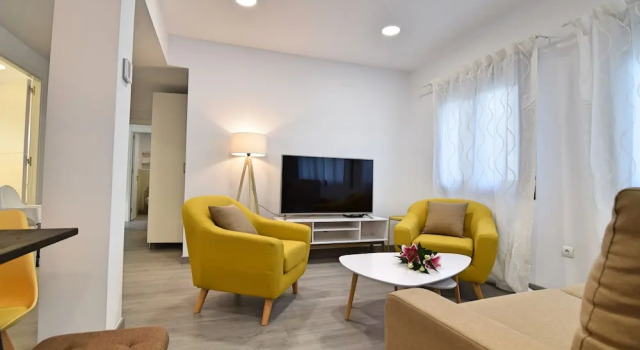 Apt. Soho - 2 hab. 2 baños Parking, Забронировать Отель Отели Малаги с парковкой, рядом с Centro Comercial Larios Centro, Парковка