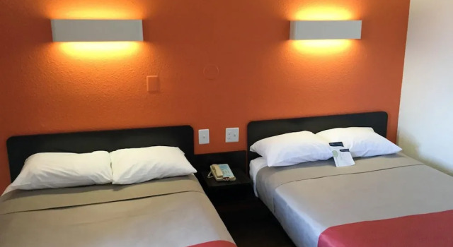 Четырёхместный номер Standard с балконом Motel 6-Oroville, CA