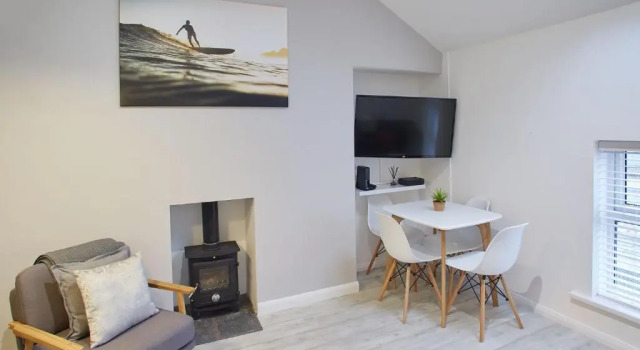 Апартаменты The Surfer's Loft Apartment