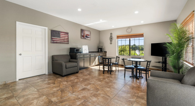 Americas Best Value Inn Byhalia, Buchen Sie Gasthaus Byhalia Mississippi