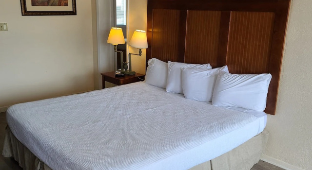 Номер Standard Oceanfront Twilight Surf Hotel