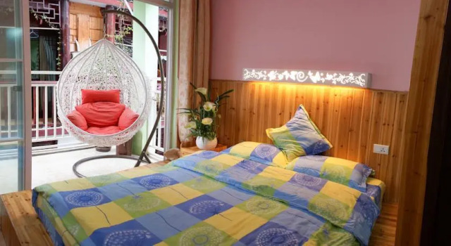 Yangshuo Tonys Inn, Забронировать Отель Отели Яншо с парковкой, рядом с Парк Яншо, Парковка