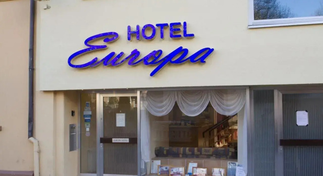 Hotel Europa Pforzheim, Забронировать Отель Отели Пфорцхайм с парковкой, рядом с Театр Пфорцхайма, Парковка