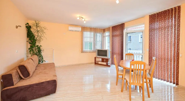 Апартаменты c 1 комнатой с балконом Guest House Nadin