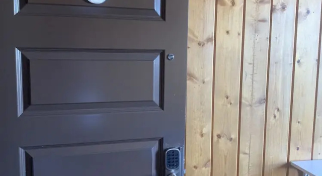 Standard Twin room PARTY HOSTEL - The Canmore Hotel Hostel