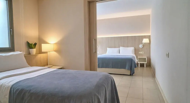 Трёхместный семейный номер Standard Hotel Omnium