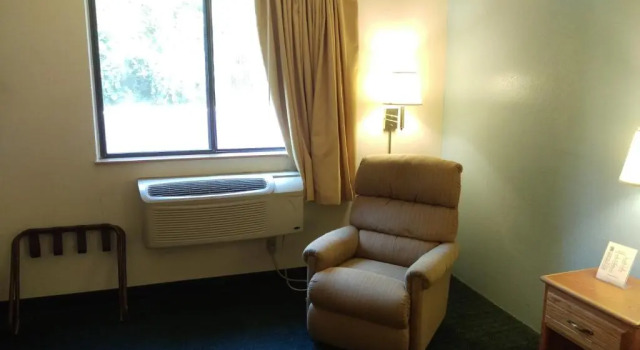Номер Standard Super 8 by Wyndham Thurmont