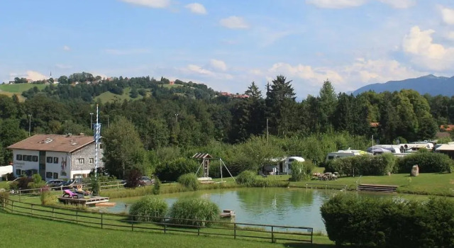 Terrassen-Camping am Richterbichl, Book Hotel Hoteller i Rottenbuch med parkering, Parkering