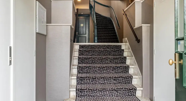 Stylish Penthouse With 2 Bedrooms, Забронировать Апартаменты/квартира Отели Южной Голландии с парковкой, Парковка