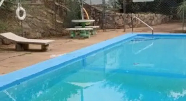 Baby Bears Cozy Cabin with pool, Забронировать Отель Отели Рокавэй Бича 3 звезды, 3*