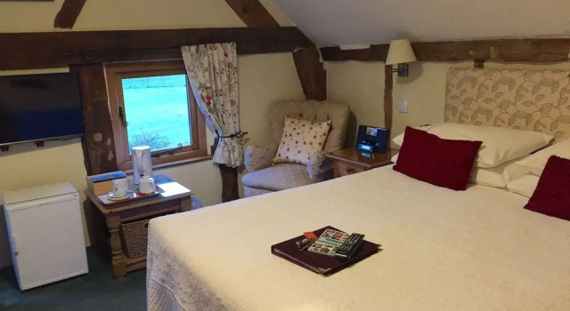 Lowe Farm - Bed & Breakfast Leominster, Забронировать Фермерский дом Фермерские дома Англии, Фермерский дом