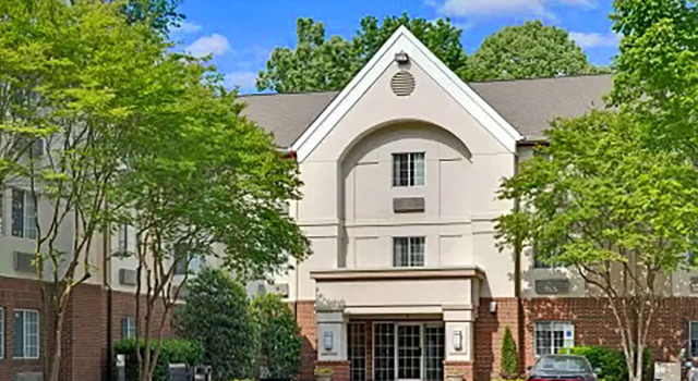 Candlewood Suites Kansas City-Overland Park
