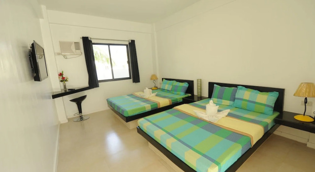 Четырёхместный номер Standard Coralview Beach Resort