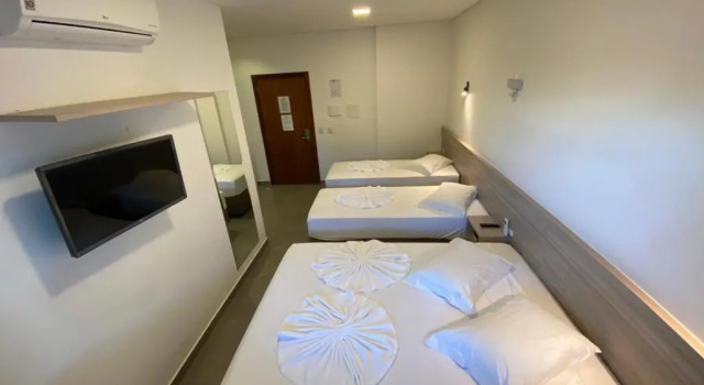 Четырёхместный номер Standard Hotel e Pousada Manguinho