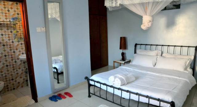Коттедж Comfort Victoria Lake View Guesthouse & Safaris