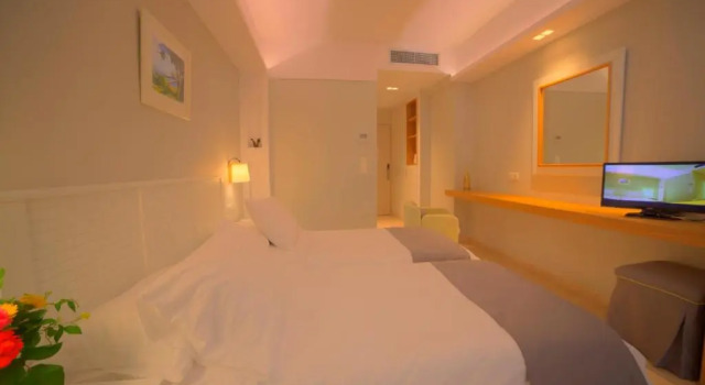 Dağ manzaralı Standart üç kişilik oda Elea Beach Hotel