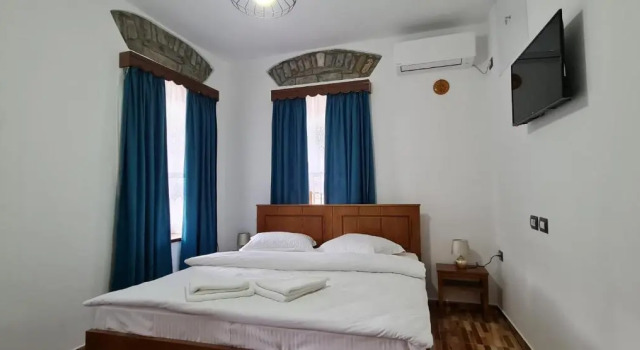 Garden Guest House, Забронировать Гостевой дом Отели Пермети с завтраком, Завтраки