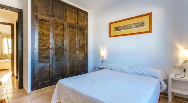 Апартаменты с 3 комнатами с балконом Apartamentos Posidonia