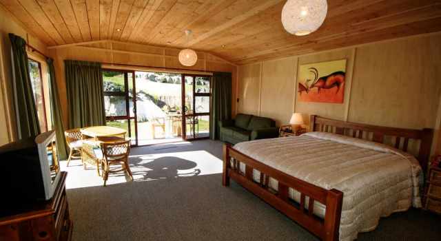 The Rocks Chalets, Buchen Sie Chalet Takaka 